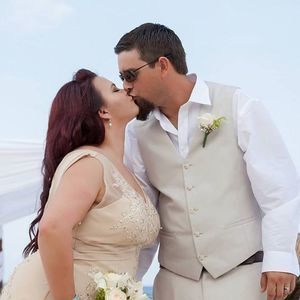 Meet your Posher, Dixie